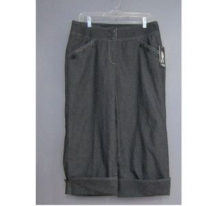 NEW Robert Louis Black Denim Cuffed Capris Size 10